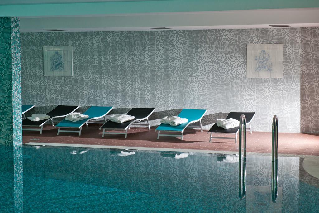 Hotel Leon & Spa อาราด ภายนอก รูปภาพ